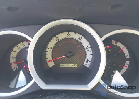 2015 Toyota Tacoma Base V6 z USA, uszkodzony, nr VIN 3TMLU4EN5FM172706